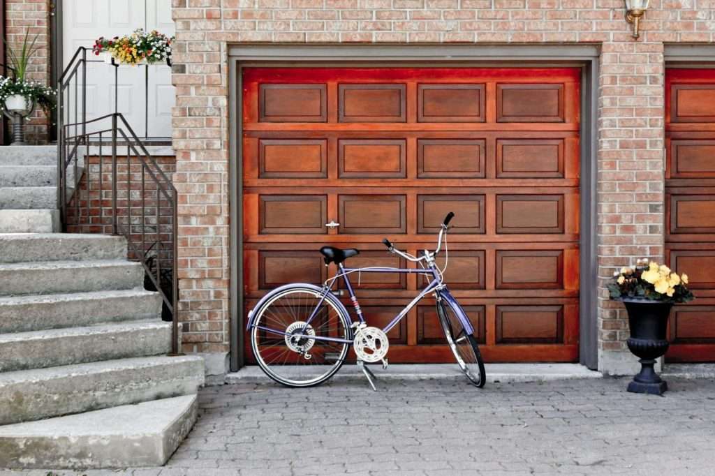 garage door won't close